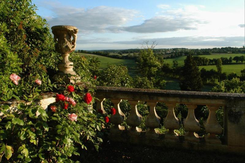Chateau De Larroque Gimont Kültér fotó